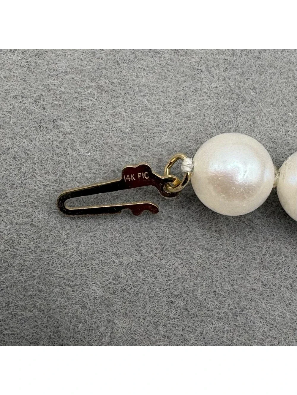 14K Gold Clasp FIC Fresh Water Pearl Necklace Knotted Strand Classic White